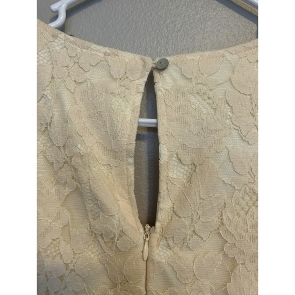 Promesa Ivory Lace Sleeveless Romper with V-Neck - Picture 8 of 8